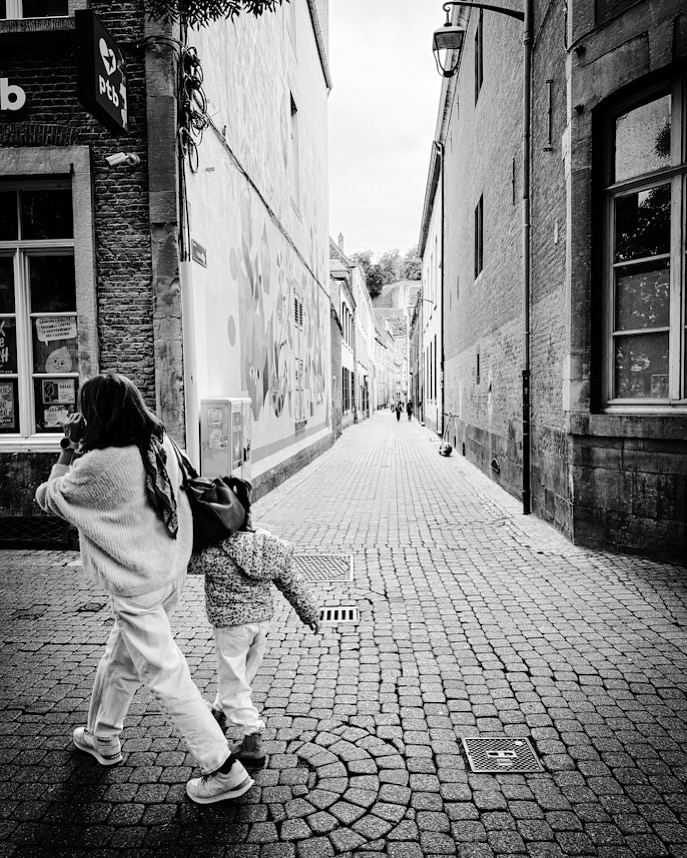namur - ruelle - mère et fille