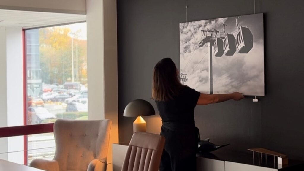 Photos murales pour société, entreprises, particuliers. Photos de Namur de Valérie Decock. Mockup photos murales 