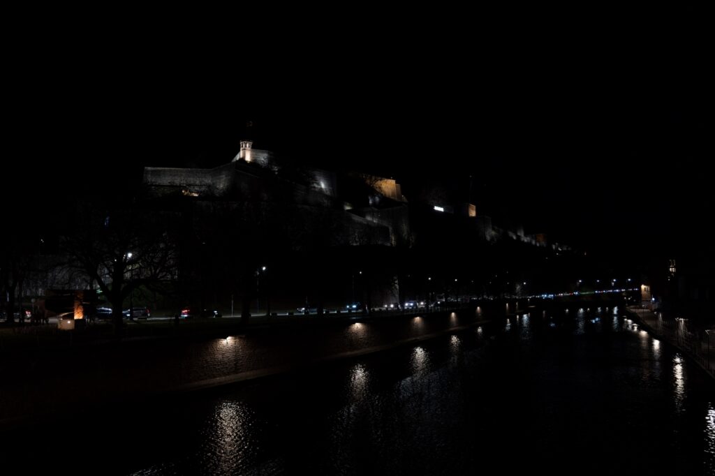 photos de la Citadelle de Namur éclairée depuis le pont réalisée par Valérie Decock de l'atelier VADE