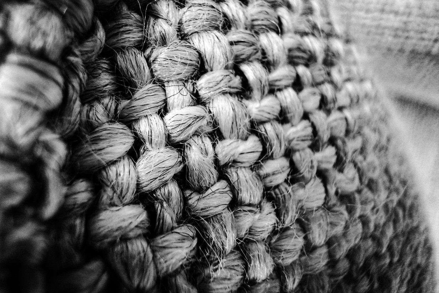 ²DEGRÉ  Exposition photo à Namur Valérie Decock - photo tissu tissé - grosses mailles - noir et blanc